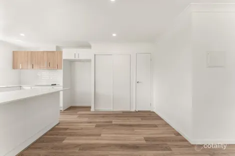 Property photo of 6 Pine Street Hillcrest QLD 4118