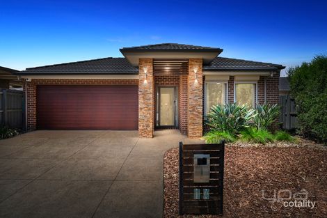 10 Hall Mark Pl, Kurunjang, VIC 3337