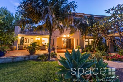 Property photo of 18 Waratah Avenue Dalkeith WA 6009