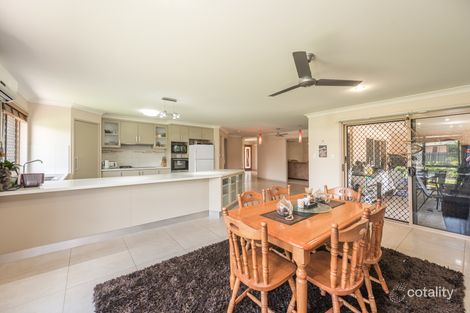 Property photo of 4 Davin Place Coral Cove QLD 4670
