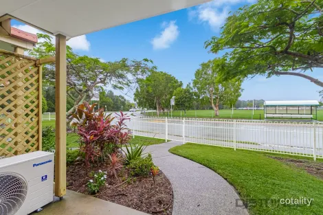 Property photo of 4/74 Greenway Drive Banora Point NSW 2486