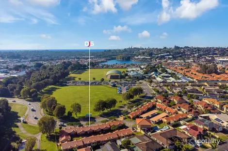 Property photo of 4/74 Greenway Drive Banora Point NSW 2486