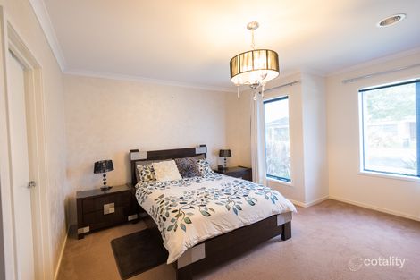 Property photo of 20 Northumbria Street Cranbourne East VIC 3977