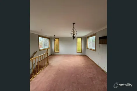 Property photo of 61 Oak Drive Georges Hall NSW 2198