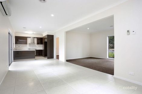 Property photo of 2/11-13 Narellan Drive Keysborough VIC 3173