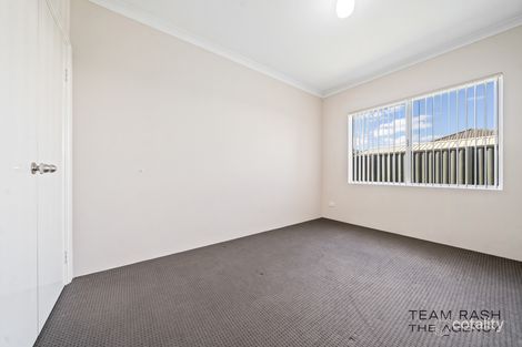 Property photo of 19 Saligna Way Dayton WA 6055