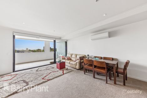 Property photo of 13/76 The Esplanade Caroline Springs VIC 3023
