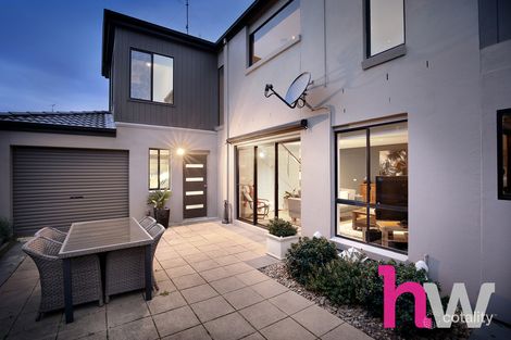 Property photo of 10 Vaucluse Rise Highton VIC 3216