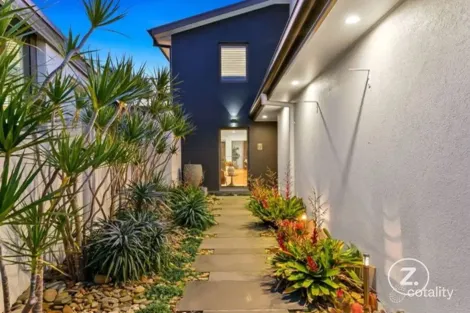 Property photo of 19 Swallow Court Patterson Lakes VIC 3197
