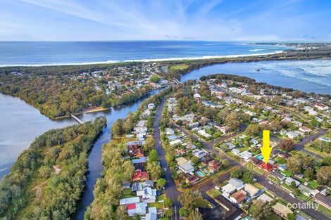 Property photo of 24 Tenth Avenue Budgewoi NSW 2262