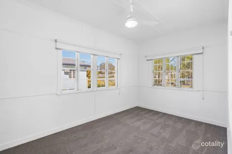 Property photo of 14 Robert Street Ebbw Vale QLD 4304