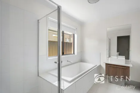 Property photo of 13 Saltbush Street Jackass Flat VIC 3556