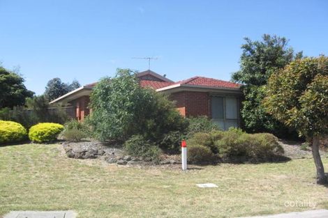 Property photo of 2 Tuskar Place Carrum Downs VIC 3201