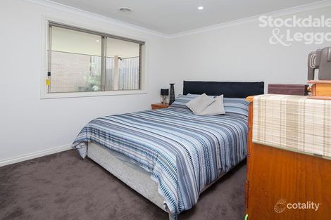 Property photo of 8 Cooper Rise Bunyip VIC 3815