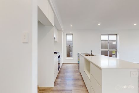 Property photo of 25A Violet Circuit Dubbo NSW 2830