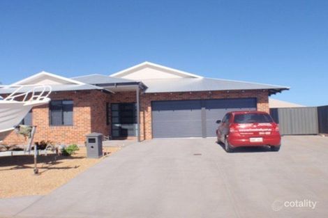 Property photo of 22 Fantail Bend Nickol WA 6714