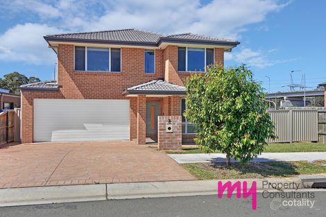 Property photo of 2 Glory Road Glenfield NSW 2167