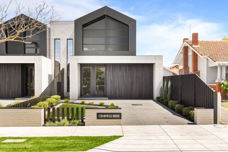 17b Myrtle Gr, Reservoir, VIC 3073