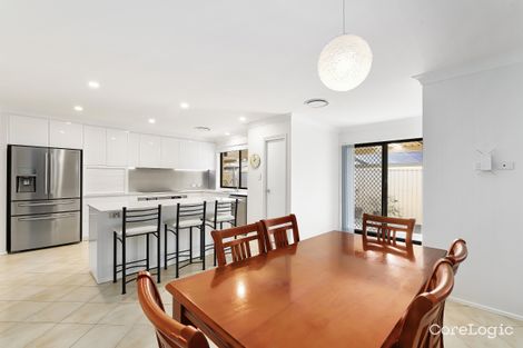 Property photo of 8 Quattroville Place Green Point NSW 2251