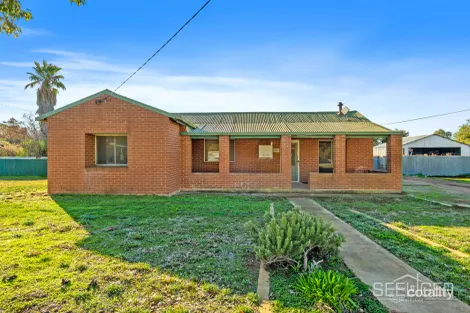 14-16 Young St, Oaklands, NSW 2646
