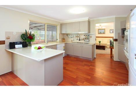 Property photo of 9 Lutea Close Regents Park QLD 4118