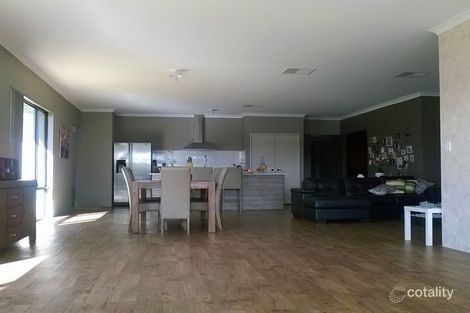 Property photo of 18 Citrine Street Australind WA 6233