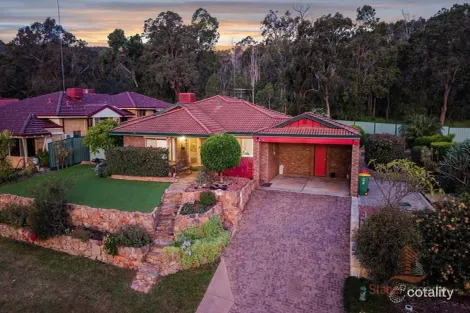 33 TARONGA DR, KELMSCOTT, WA 6111