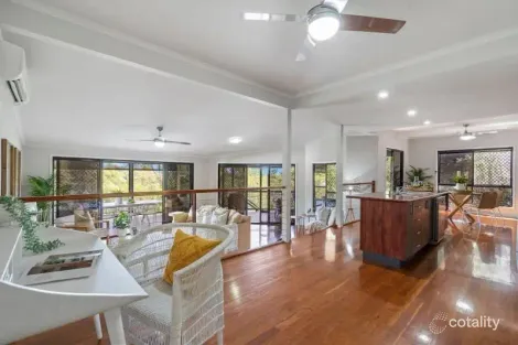 17 Valerie Cl, Edens Landing, QLD 4207