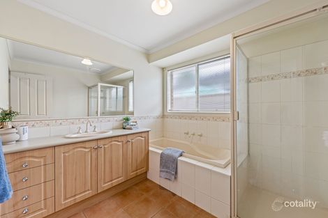 Property photo of 9 Teal Place Pakenham VIC 3810