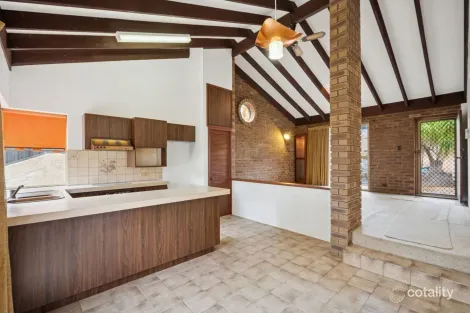 7/14 Bazaar Tce, Scarborough, WA 6019