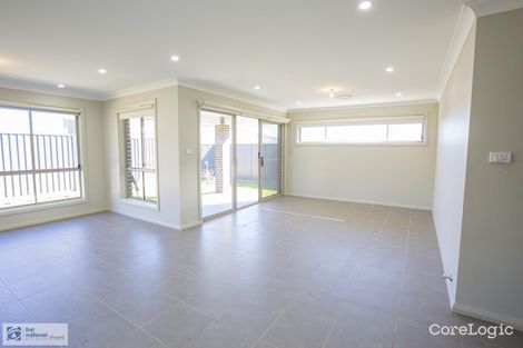 Property photo of 28 Thorpe Circuit Oran Park NSW 2570