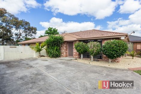 Property photo of 8 Edeys Run Hampton Park VIC 3976