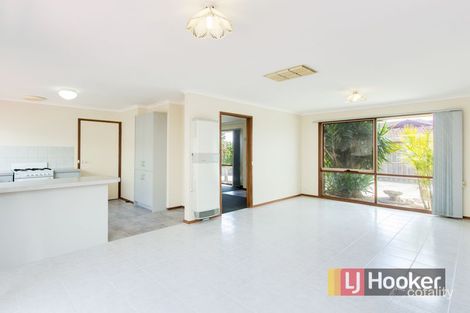 Property photo of 8 Edeys Run Hampton Park VIC 3976