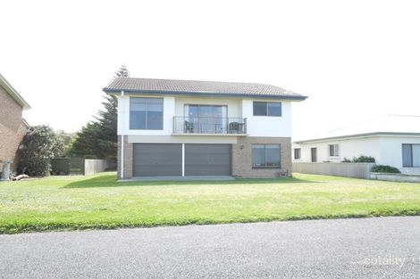 16 Sea Pde, Port Macdonnell, SA 5291