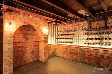 Property photo of 255 Main Street Kangaroo Point QLD 4169