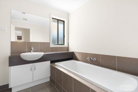 Property photo of 2/43 May Avenue Altona Meadows VIC 3028