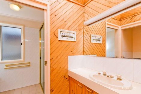 Property photo of 36 Kipling Drive Bateau Bay NSW 2261