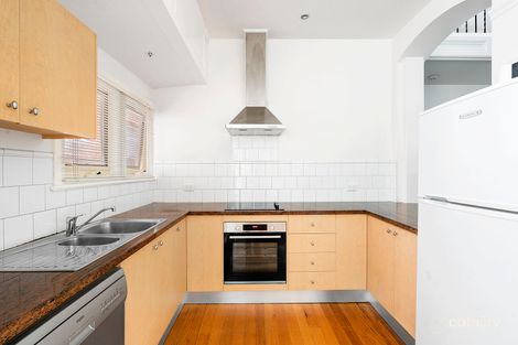 Property photo of 2/24 Dalgety Street St Kilda VIC 3182