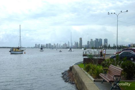 Property photo of 4/282 Marine Parade Labrador QLD 4215