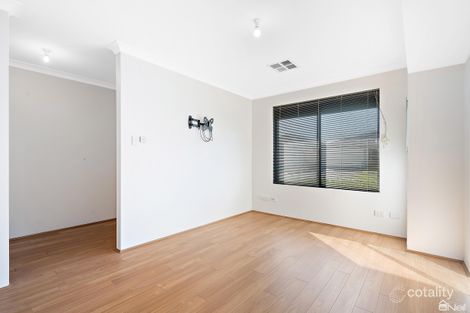 Property photo of 16 Brooksedge Boulevard Maddington WA 6109