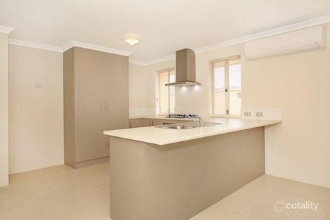 Property photo of 7 Kendale Way Meadow Springs WA 6210