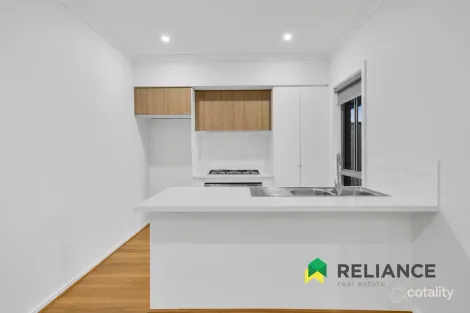 Property photo of 11 Superb Road Wyndham Vale VIC 3024