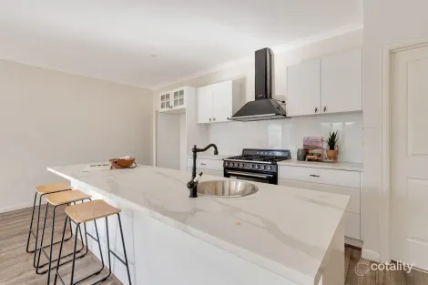 Property photo of 7 Grenville Terrace Roxburgh Park VIC 3064