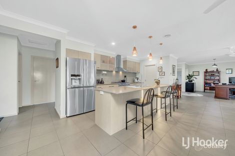 Property photo of 3 Freshfields Drive Cranbourne North VIC 3977