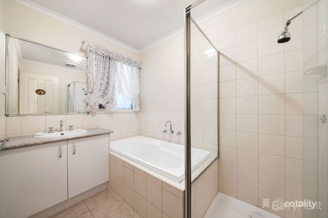 Property photo of 14 Viola Avenue Pakenham VIC 3810