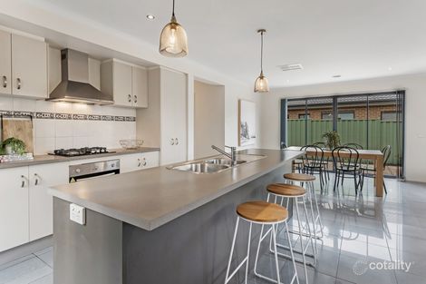 Property photo of 53 Chelsworth Loop Craigieburn VIC 3064
