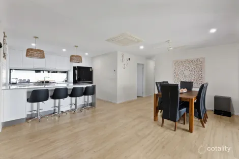 6 MERRITT CT, MARIAN, QLD 4753