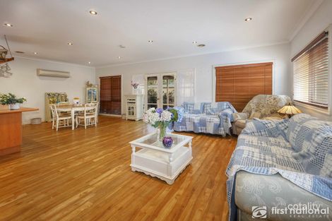 Property photo of 27 May Gibbs Crescent Lynbrook VIC 3975
