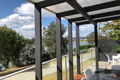 Property photo of 33/33 Lakefront Crescent Varsity Lakes QLD 4227