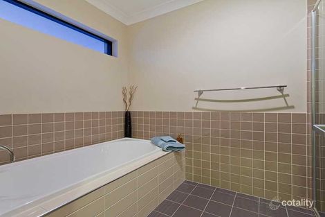 Property photo of 10 Gilgandra Close Reedy Creek QLD 4227